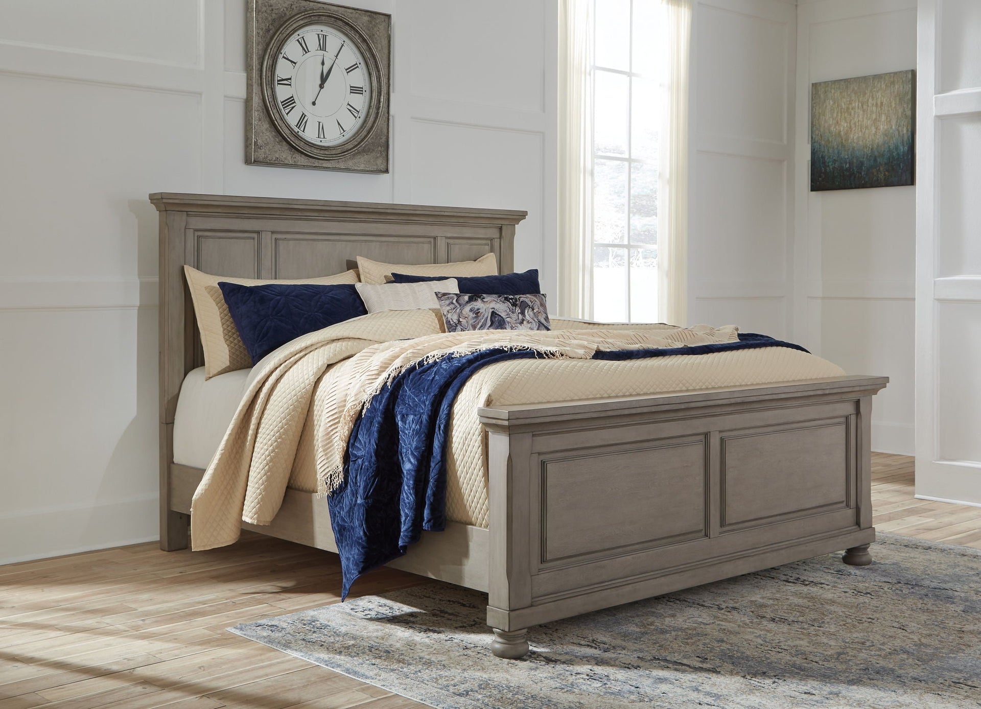 Lettner Queen Panel Bed